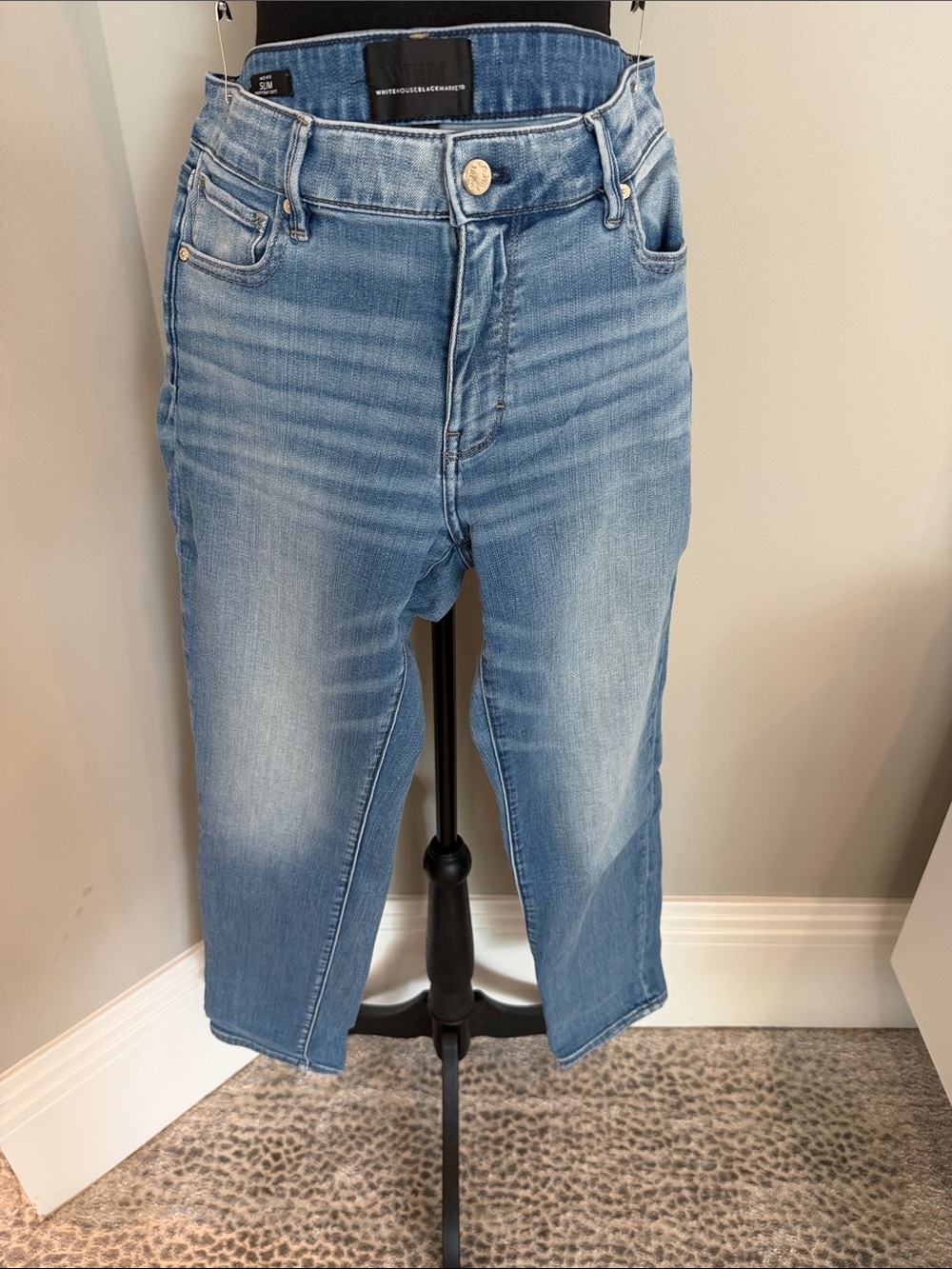 White House Black Market Fade Blue Cropped Straight Jeans